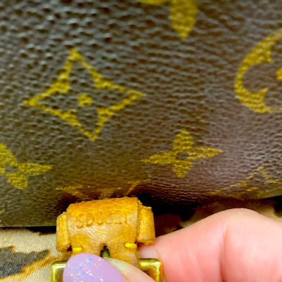 Classic Louis Vuitton vintage Solonge Crossbody bag and Wallet - Picture 3 of 10